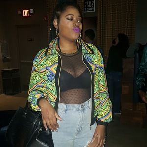 Meet your Posher, Laraysha